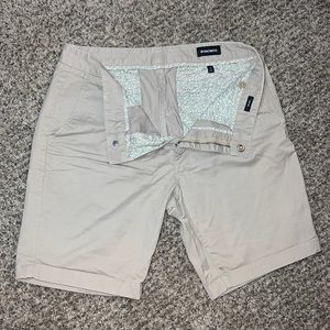 Men’s Khaki Shorts